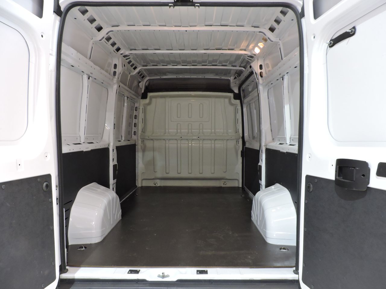 Opel Movano Furgon Base L2H2 3.5T 2.2 BlueHDi 88kW - Foto 13