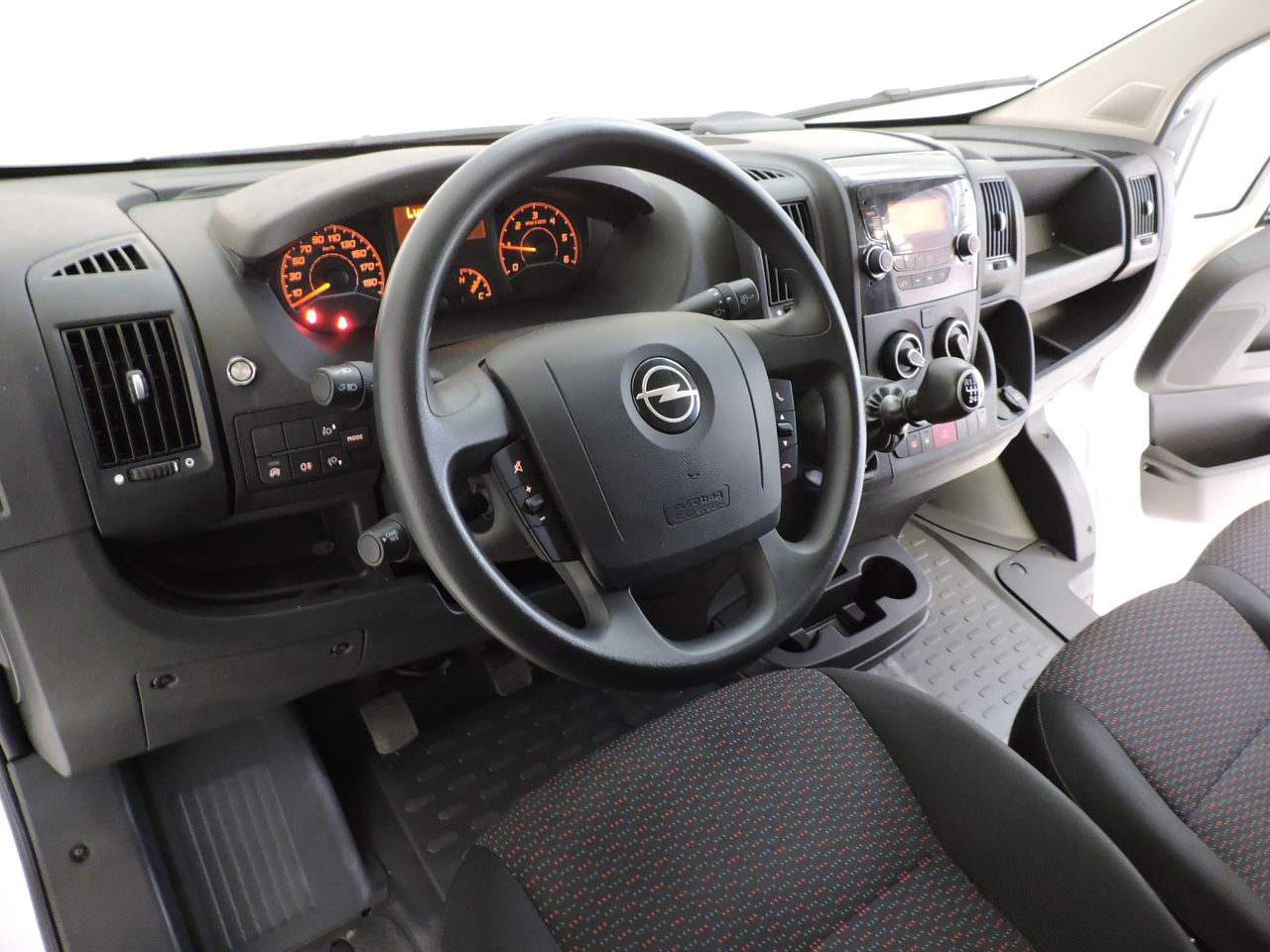 Opel Movano Furgon Base L2H2 3.5T 2.2 BlueHDi 88kW - Foto 9