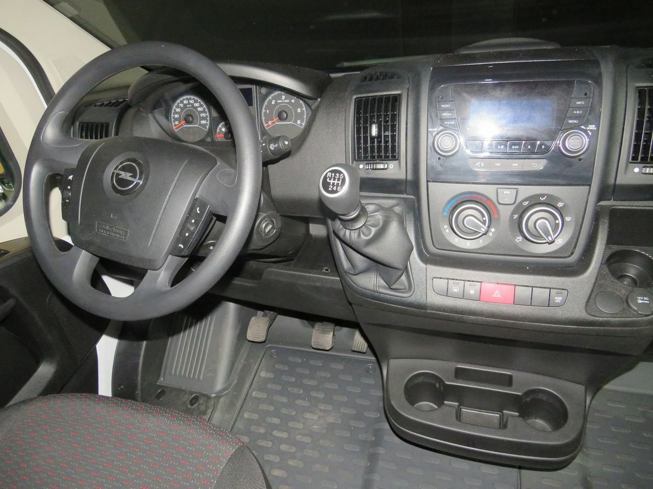 Opel Movano Furgon Base L2H2 3.5T 2.2 BlueHDi 88kW - Foto 11