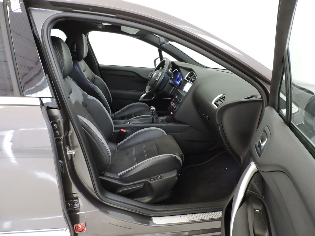 DS DS 4 1.2 PureTech 96kW 130CV SS Style - Foto 12