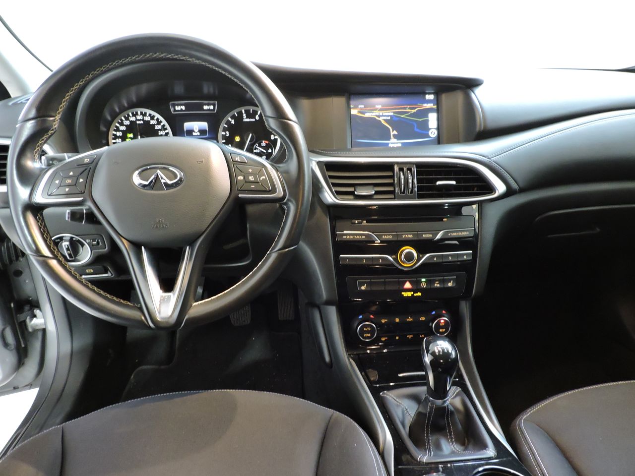 Infiniti Q30 1.6T 90kW 122CV - Foto 8