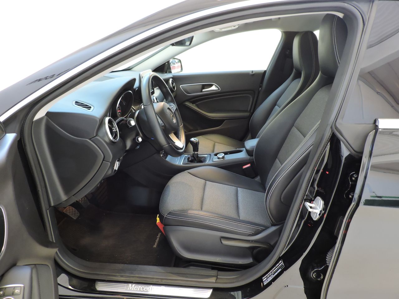 Mercedes Clase CLA 180 d Shooting Brake - Foto 9