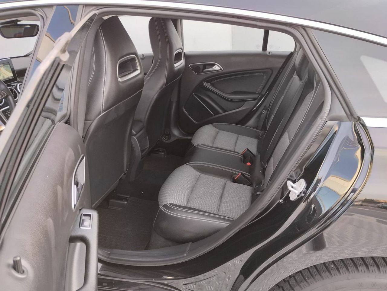 Mercedes Clase CLA 200 d Shooting Brake - Foto 11