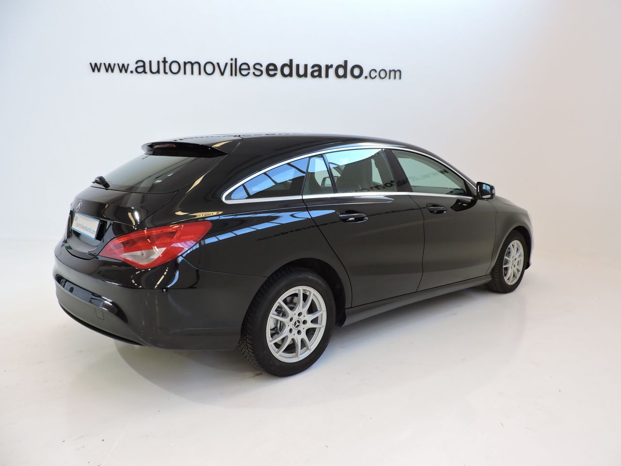 Mercedes Clase CLA 180 d Shooting Brake - Foto 5
