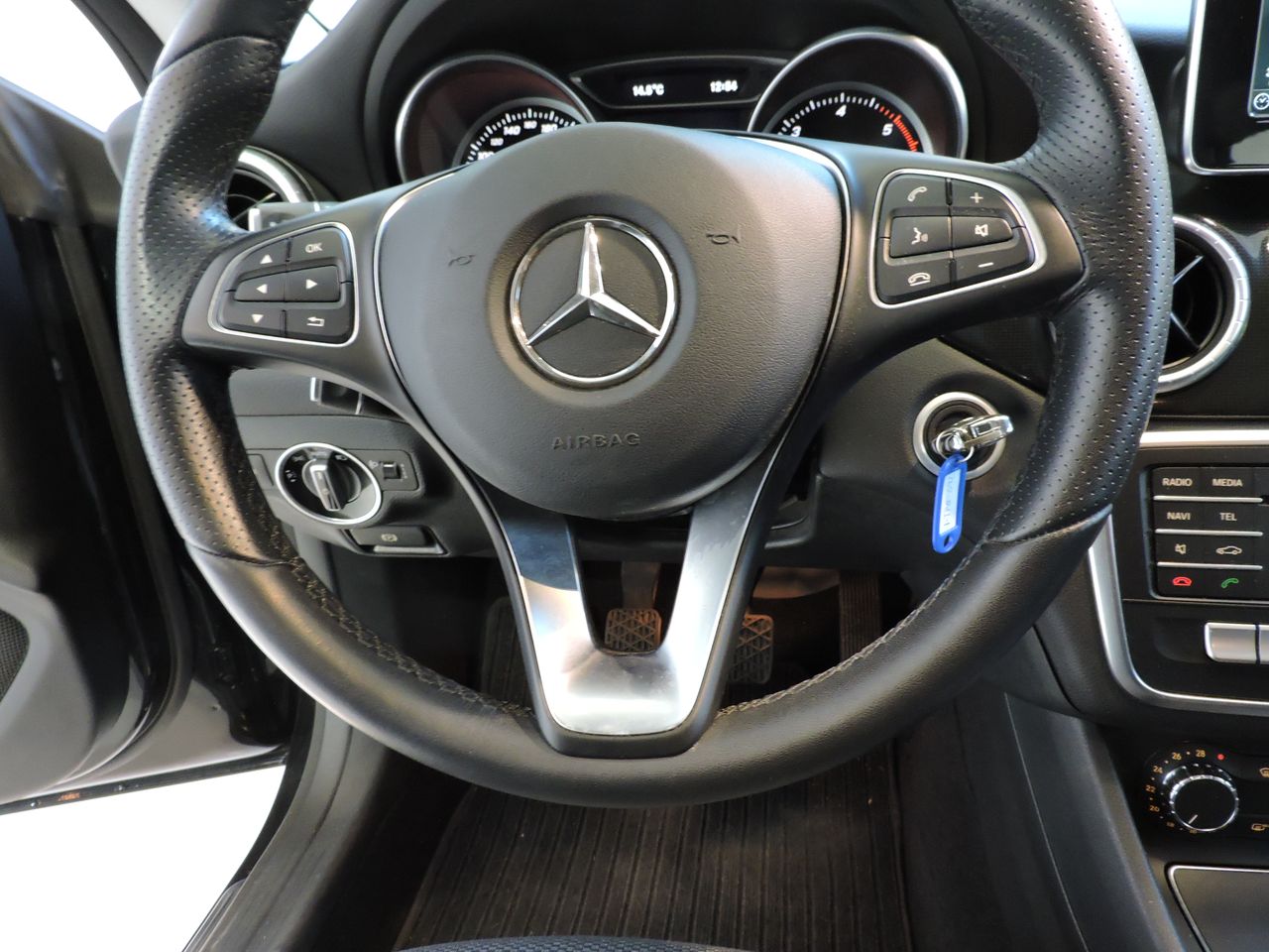 Mercedes Clase CLA 180 d Shooting Brake - Foto 12