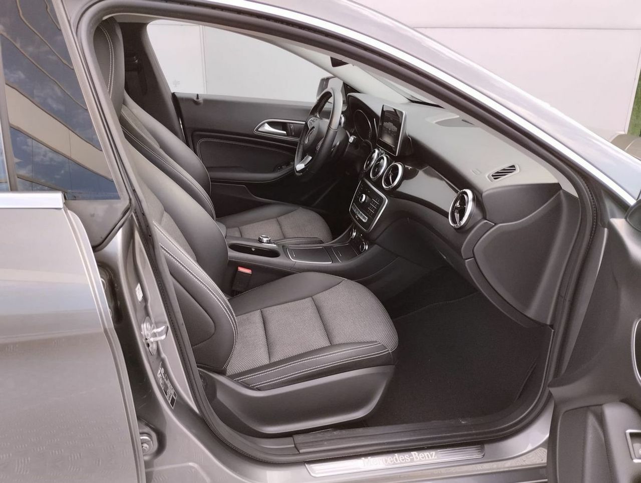 Mercedes CLA CLA 180 Shooting Brake - Foto 10