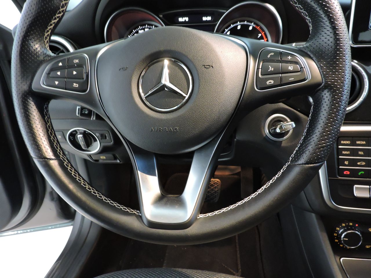 Mercedes CLA CLA 180 Shooting Brake - Foto 12