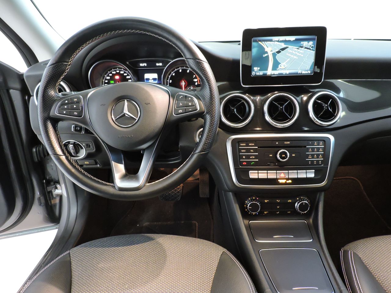 Mercedes CLA CLA 180 Shooting Brake - Foto 8