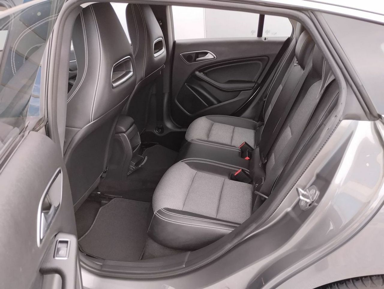 Mercedes CLA CLA 180 Shooting Brake - Foto 11