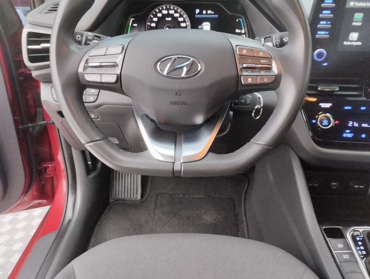 Hyundai IONIQ 1.6 GDI PHEV Klass DCT - Foto 12