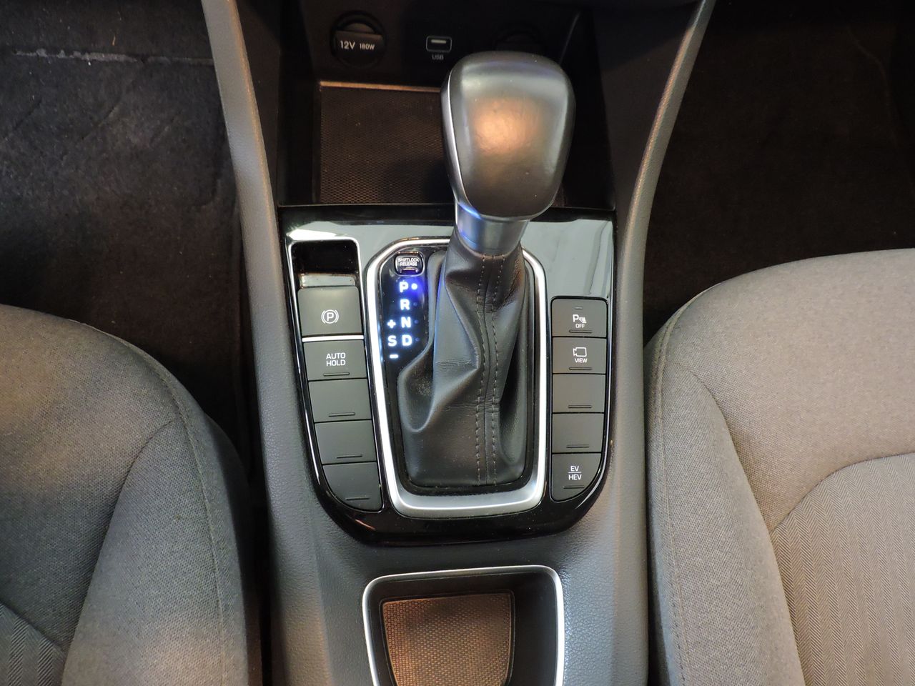 Hyundai IONIQ 1.6 GDI PHEV Klass DCT - Foto 14