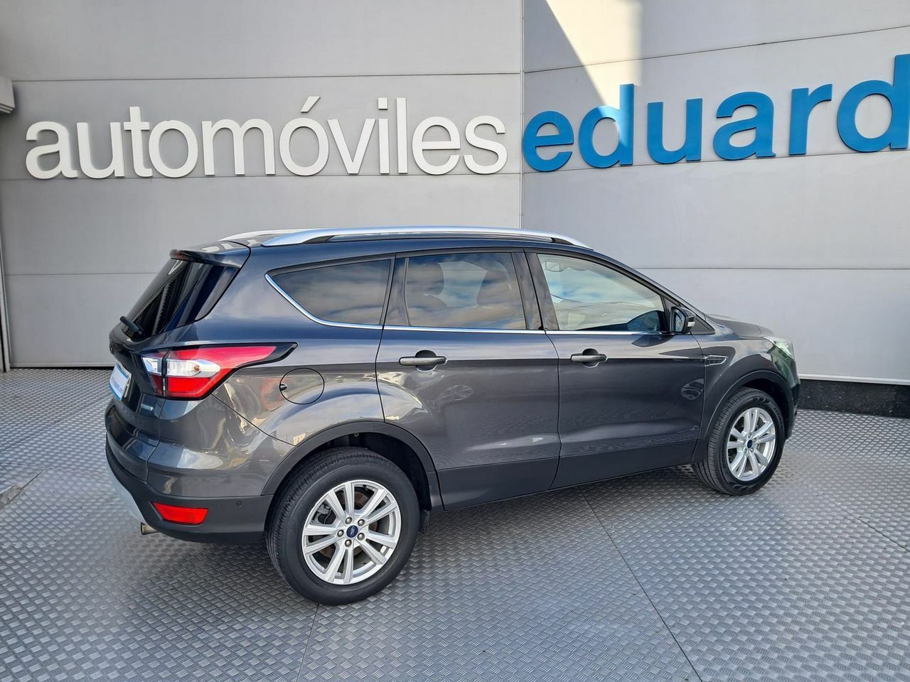 Ford Kuga 1.5 EcoBoost 110kW ASS 4x2 Business  - Foto 5