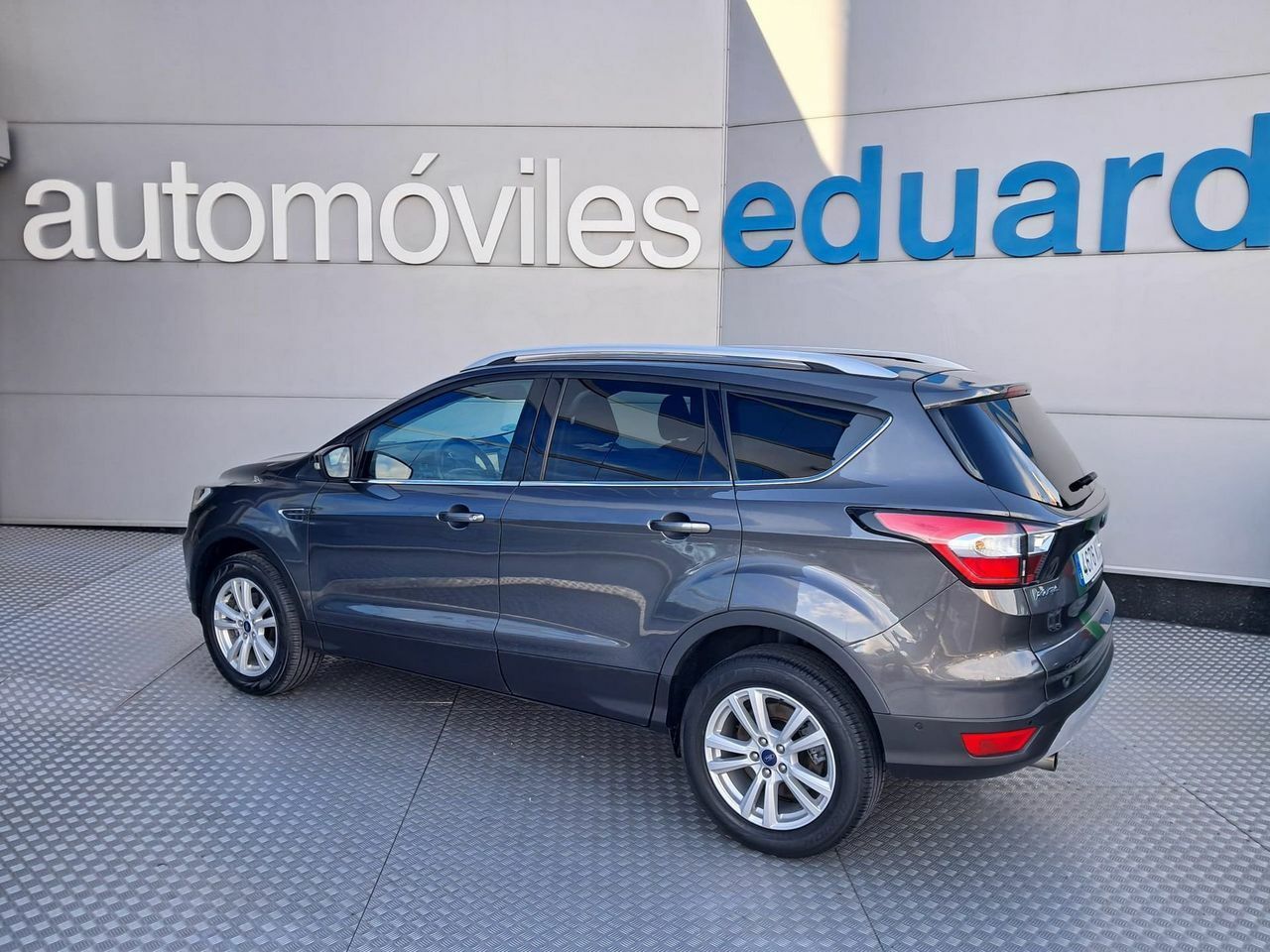 Ford Kuga 1.5 EcoBoost 110kW ASS 4x2 Business  - Foto 7