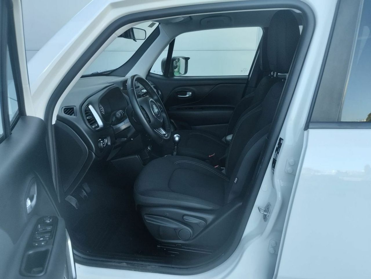 Jeep Renegade Limited 1.0G 120MT6 88kW 120CV 4x2 - Foto 12