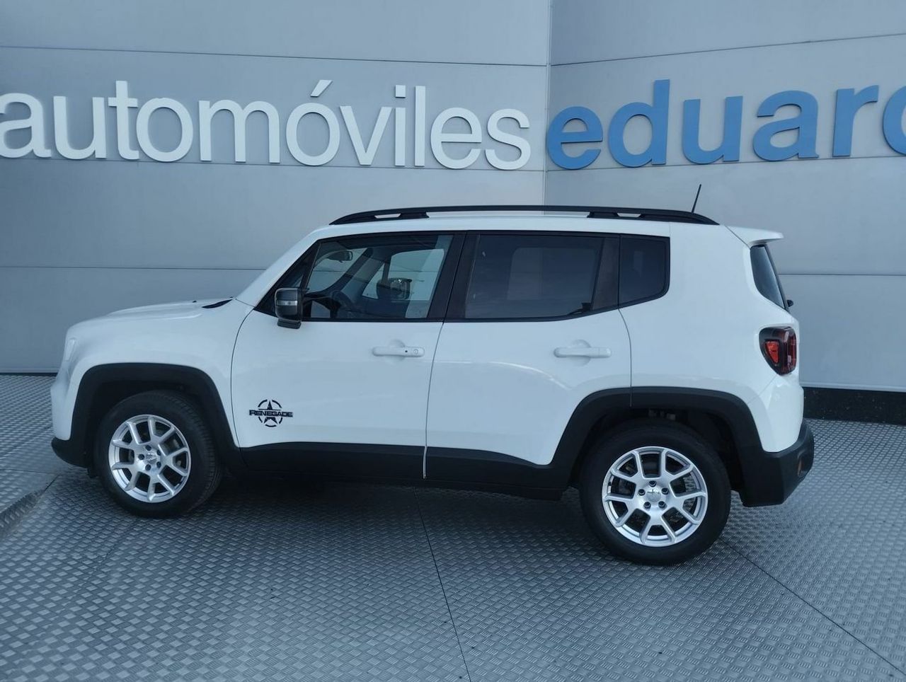 Jeep Renegade Limited 1.0G 120MT6 88kW 120CV 4x2 - Foto 7