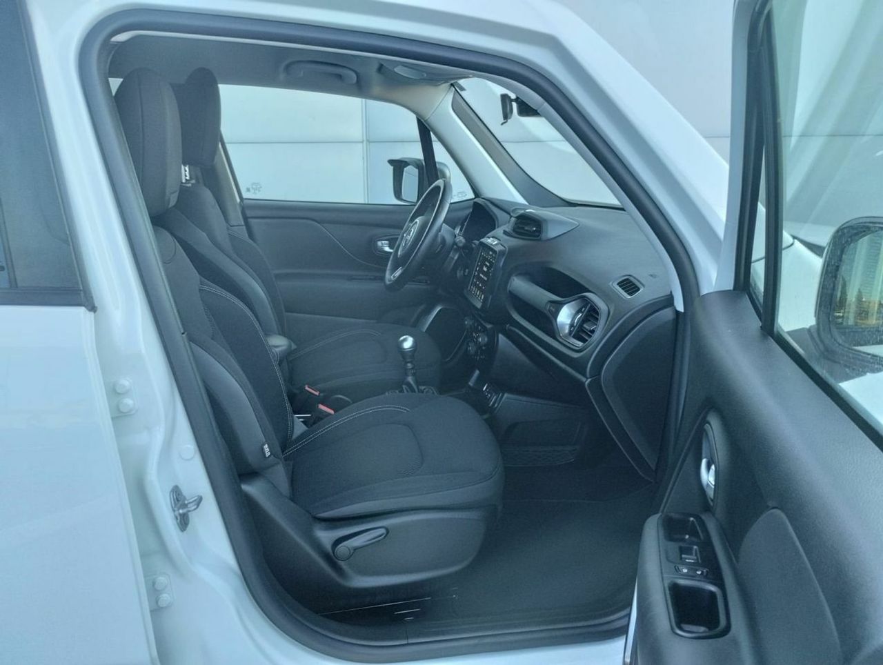 Jeep Renegade Limited 1.0G 120MT6 88kW 120CV 4x2 - Foto 11