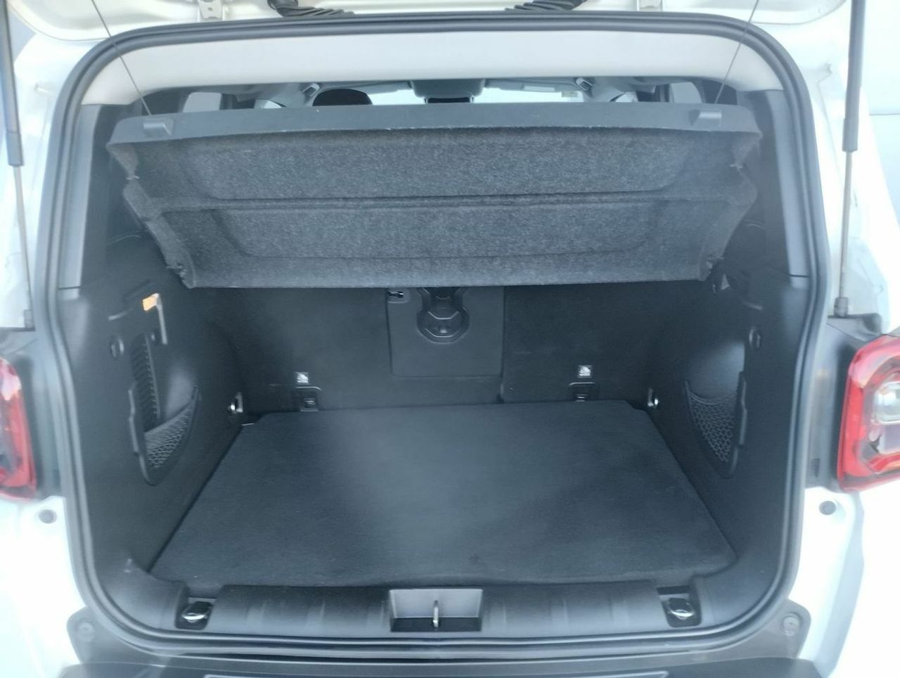 Jeep Renegade Limited 1.0G 120MT6 88kW 120CV 4x2 - Foto 14