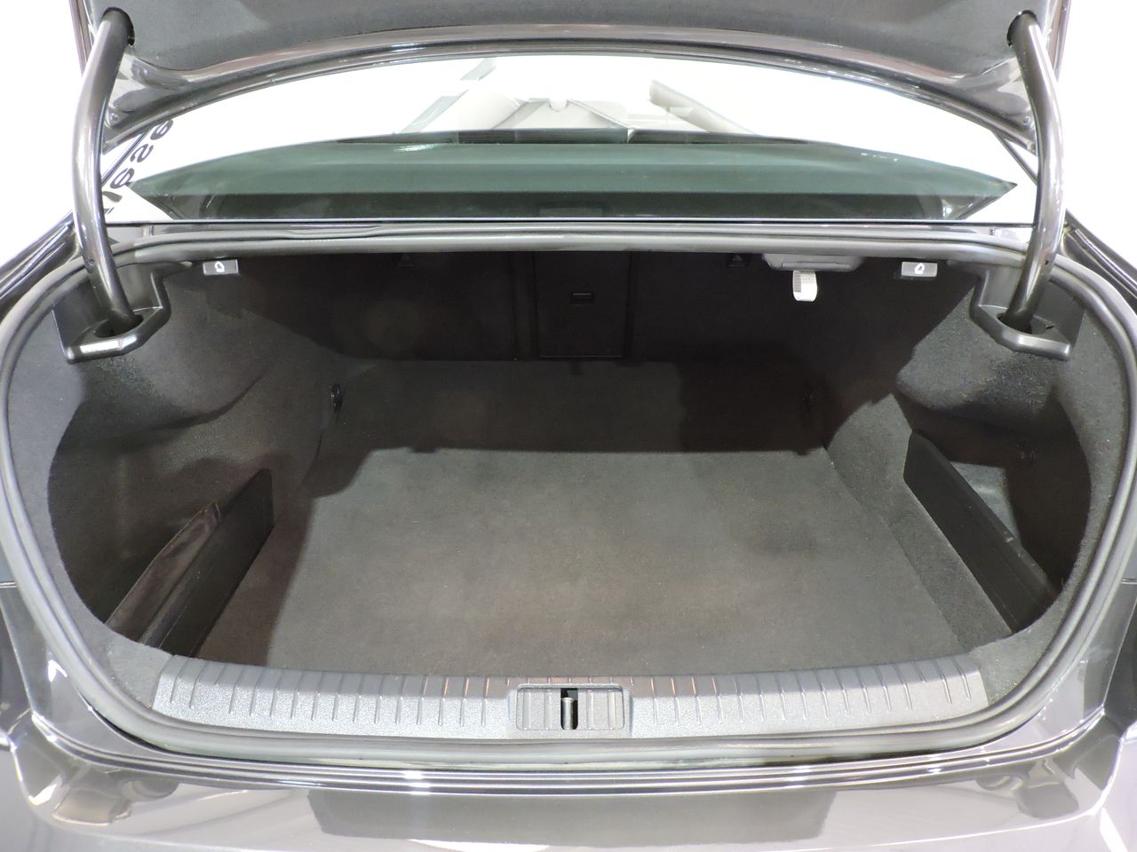 Volkswagen Passat 1.6 TDI 88kW 120CV DSG - Foto 17