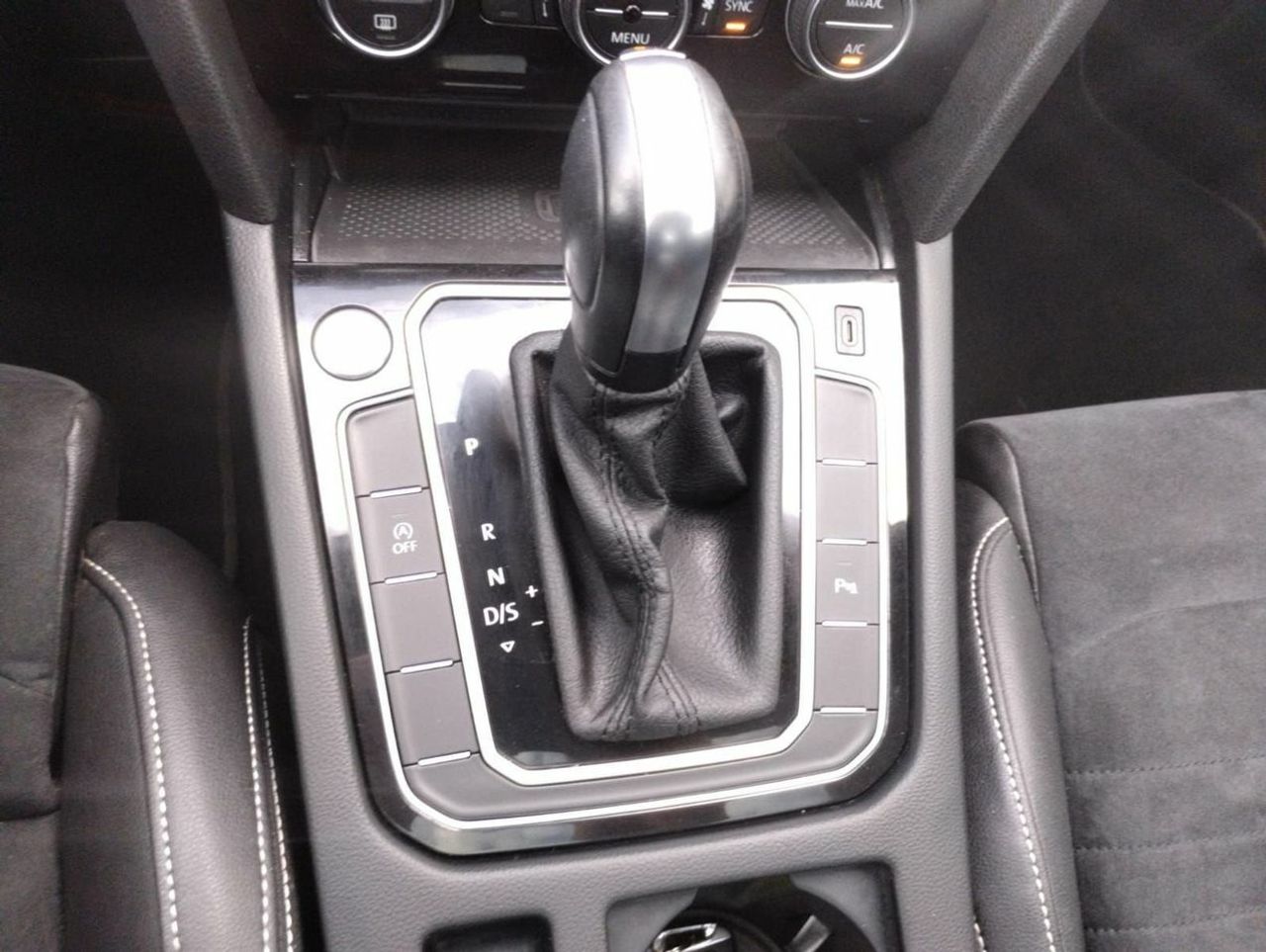 Volkswagen Passat 1.6 TDI 88kW 120CV DSG - Foto 10