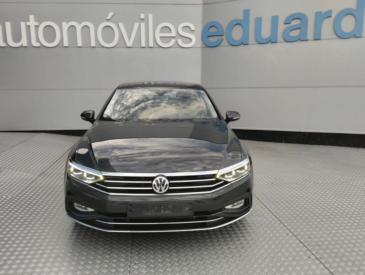 Volkswagen Passat 1.6 TDI 88kW 120CV DSG - Foto 3