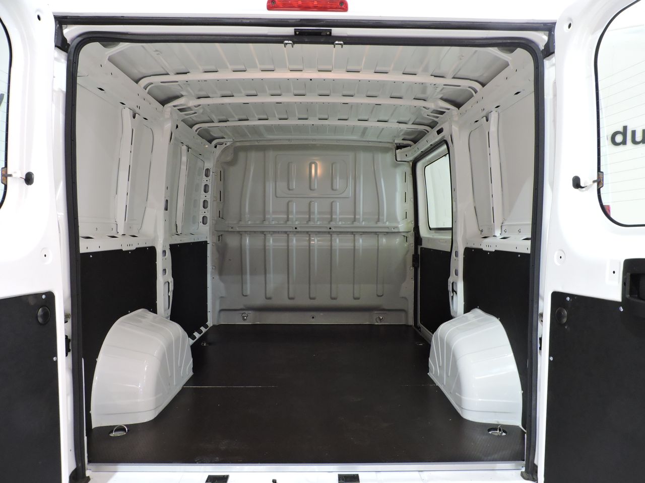 Peugeot Boxer 330 L1 H1 BHDI 88kW 120CV SS 6 Vel. M - Foto 14