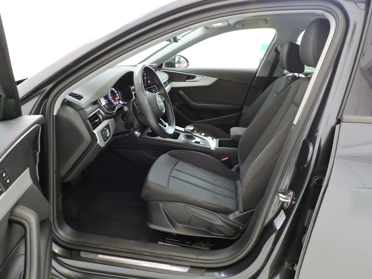 Audi A4 Avant Advanced 30 TDI 100kW S tronic - Foto 9