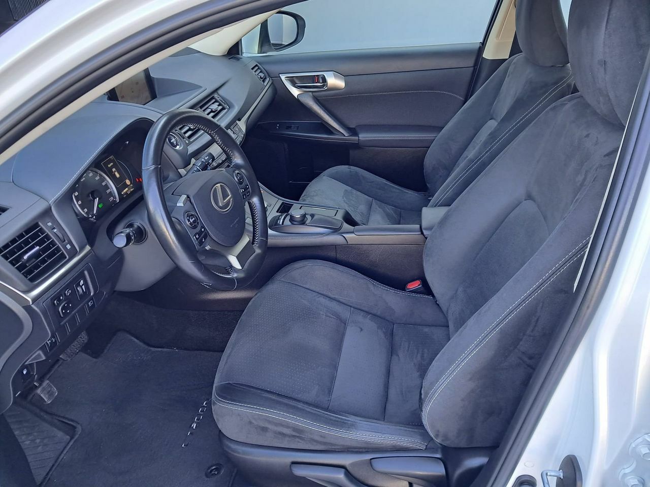 Lexus CT 1.8 200h Business - Foto 12