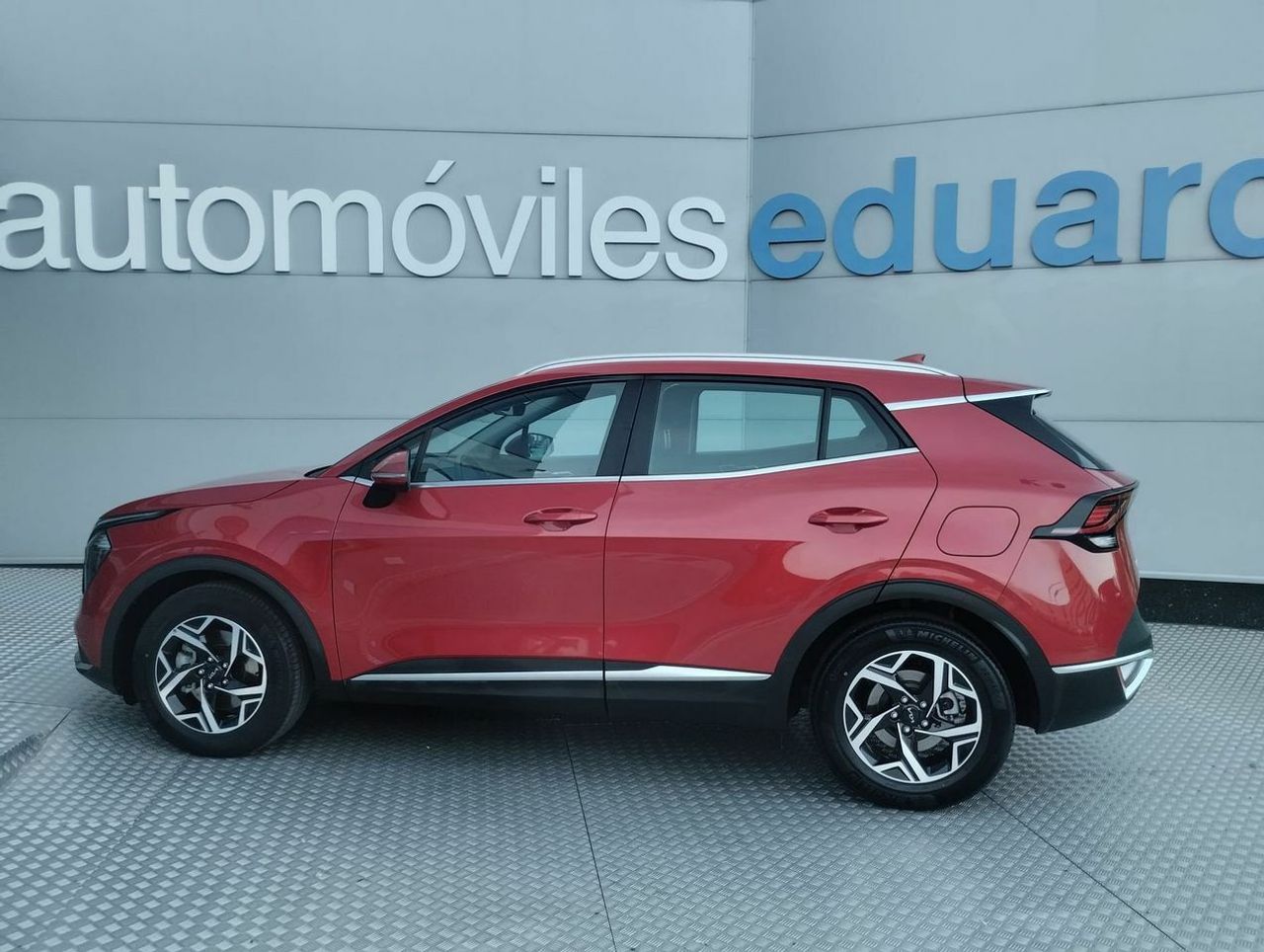 Kia Sportage 1.6 MHEV Drive 100kW 136CV 4x2 - Foto 8