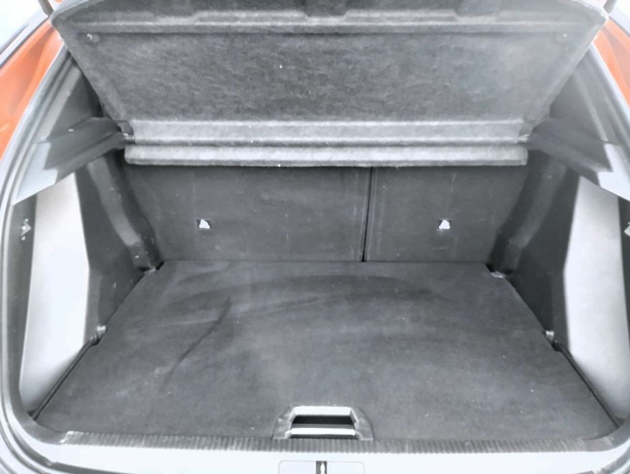 Peugeot 2008 Allure Pack BlueHDI 130 SS EAT8 - Foto 16