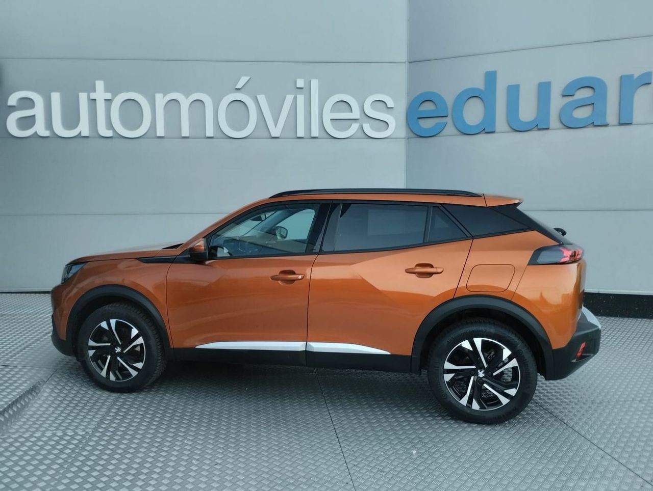 Peugeot 2008 Allure Pack BlueHDI 130 SS EAT8 - Foto 7