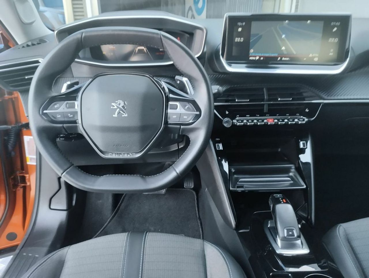 Peugeot 2008 Allure Pack BlueHDI 130 SS EAT8 - Foto 8