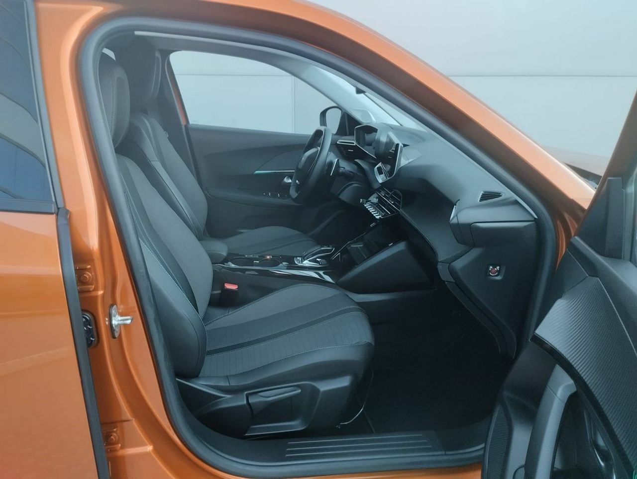 Peugeot 2008 Allure Pack BlueHDI 130 SS EAT8 - Foto 14