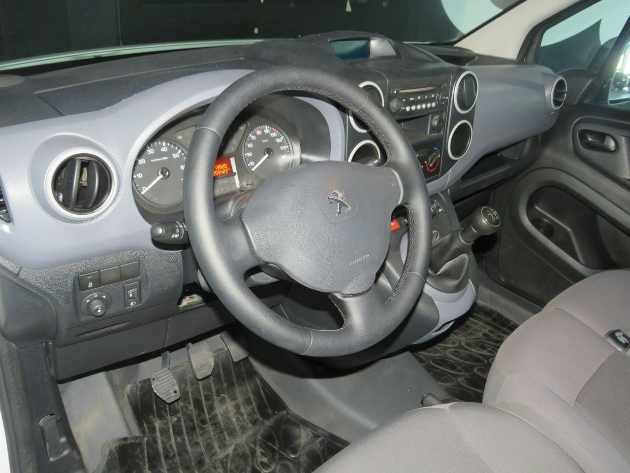 Peugeot Partner Furgon Confort L1 1.6 HDi 75 - Foto 8