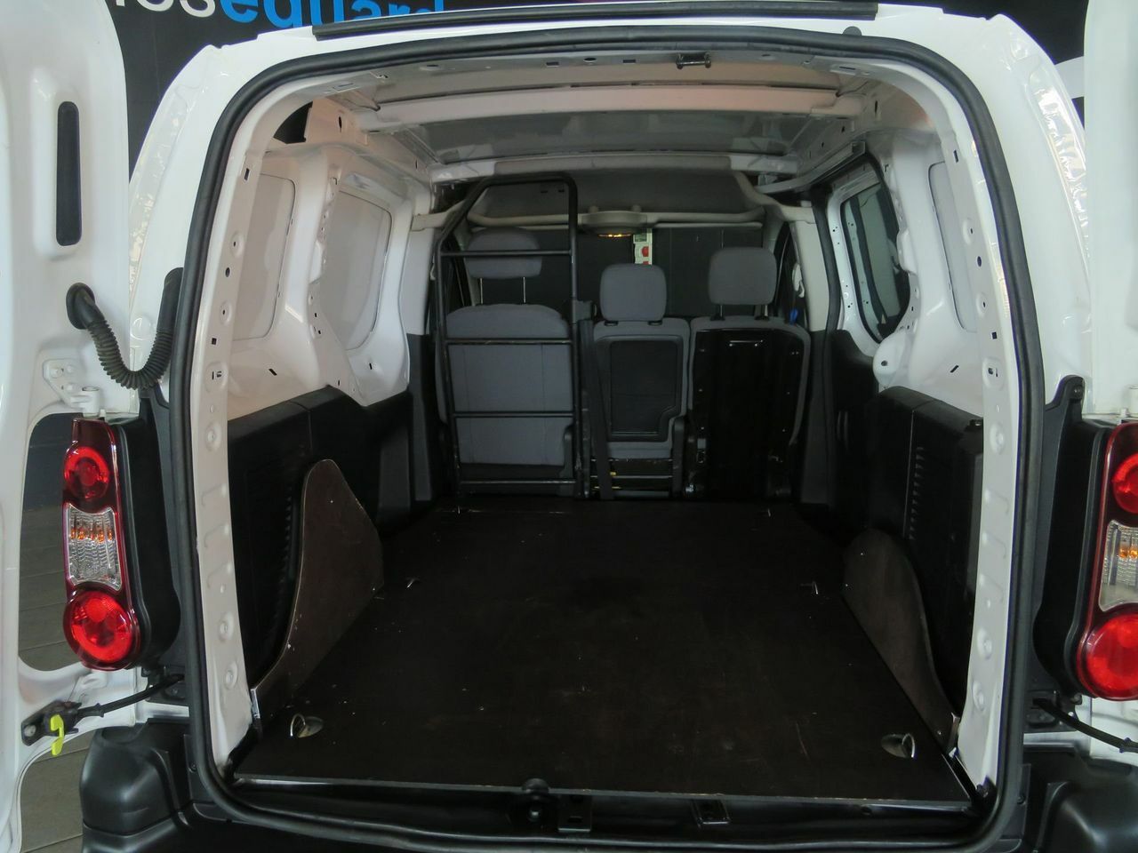 Peugeot Partner Furgon Confort L1 1.6 HDi 75 - Foto 6