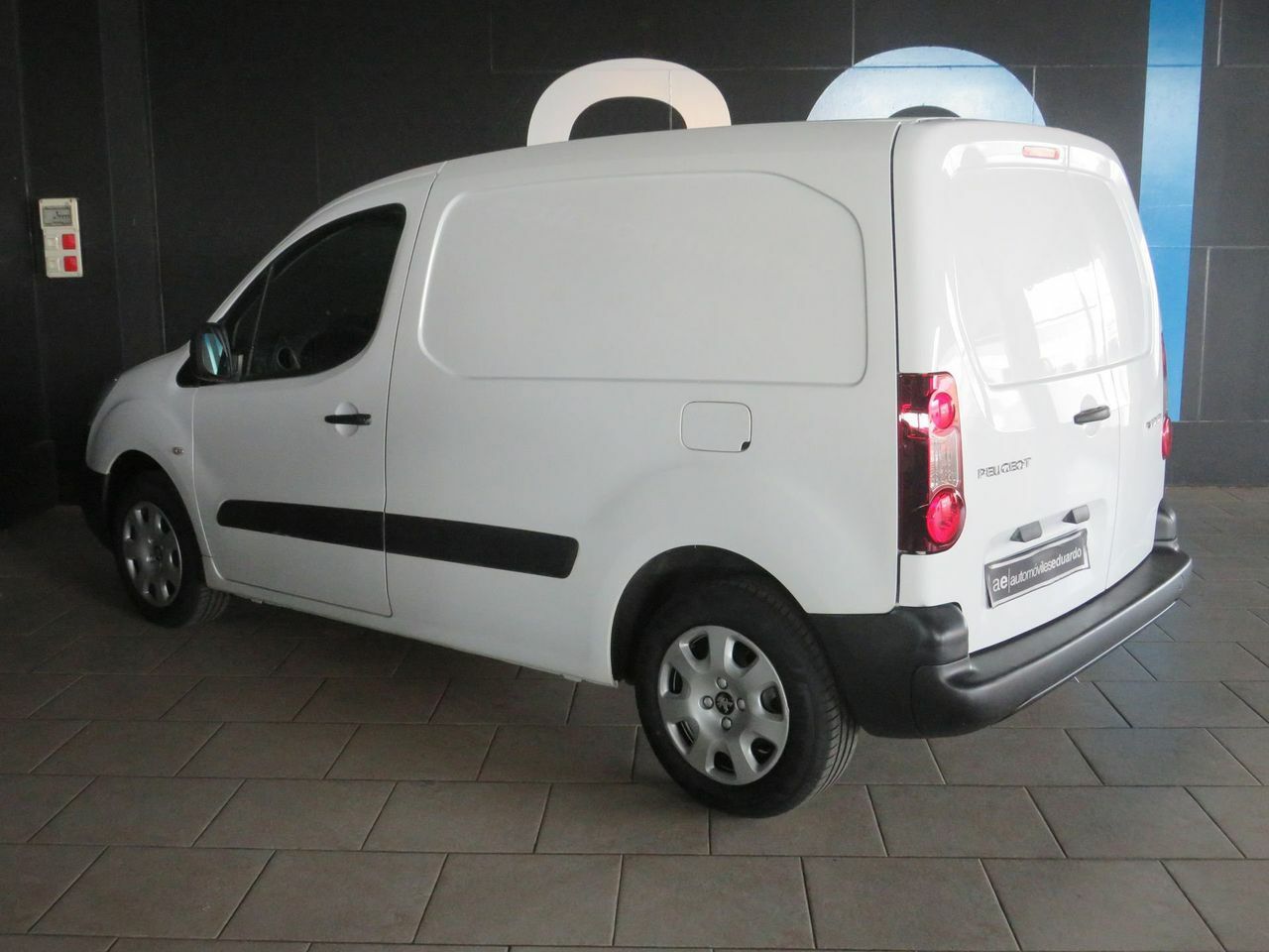Peugeot Partner Furgon Confort L1 1.6 HDi 75 - Foto 5