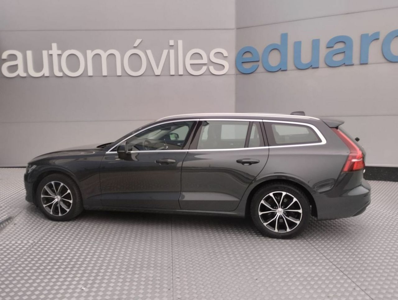 Volvo V60 2.0 D3 Momentum - Foto 7