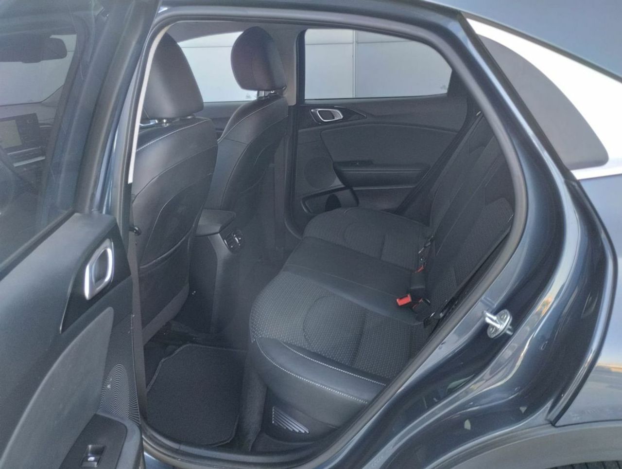 Kia XCeed 1.6 GDI PHEV DCT BUSINESS LINE - Foto 11