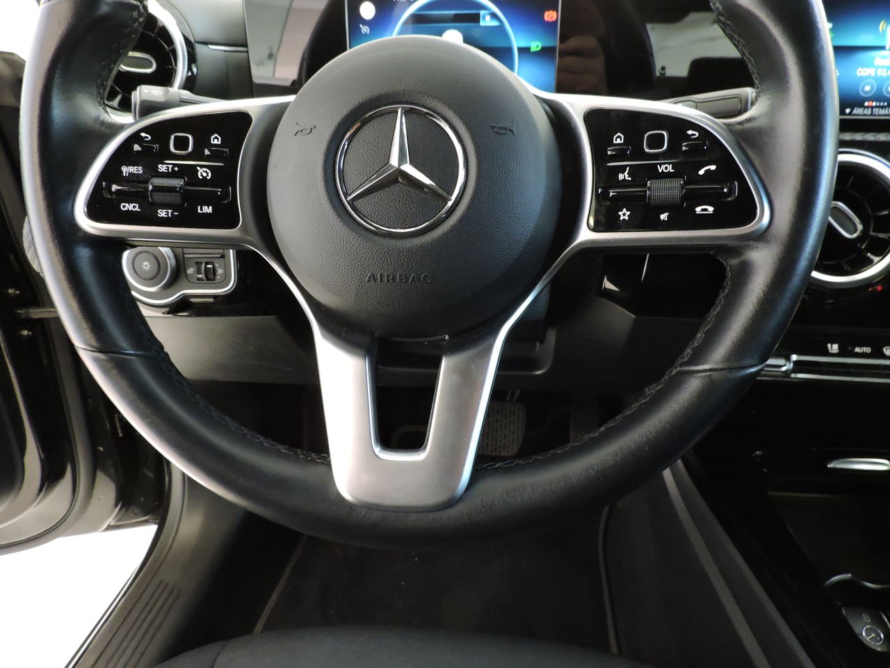 Mercedes CLA CLA 200 D COUPE DCT BUSINESS - Foto 13