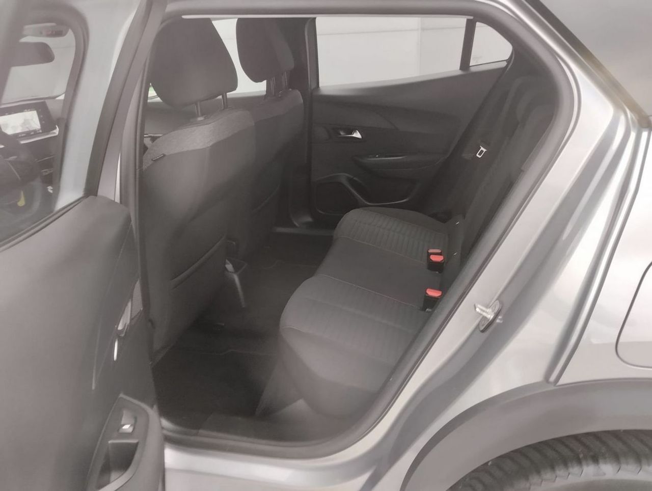 Peugeot 2008 Allure BlueHDI 130 SS EAT8 - Foto 11