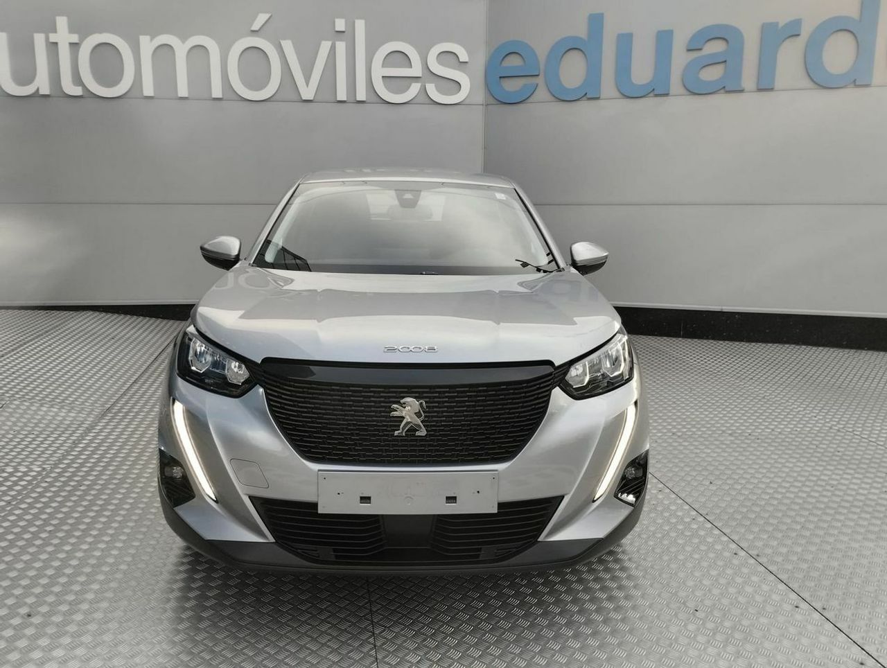 Peugeot 2008 Allure BlueHDI 130 SS EAT8 - Foto 3
