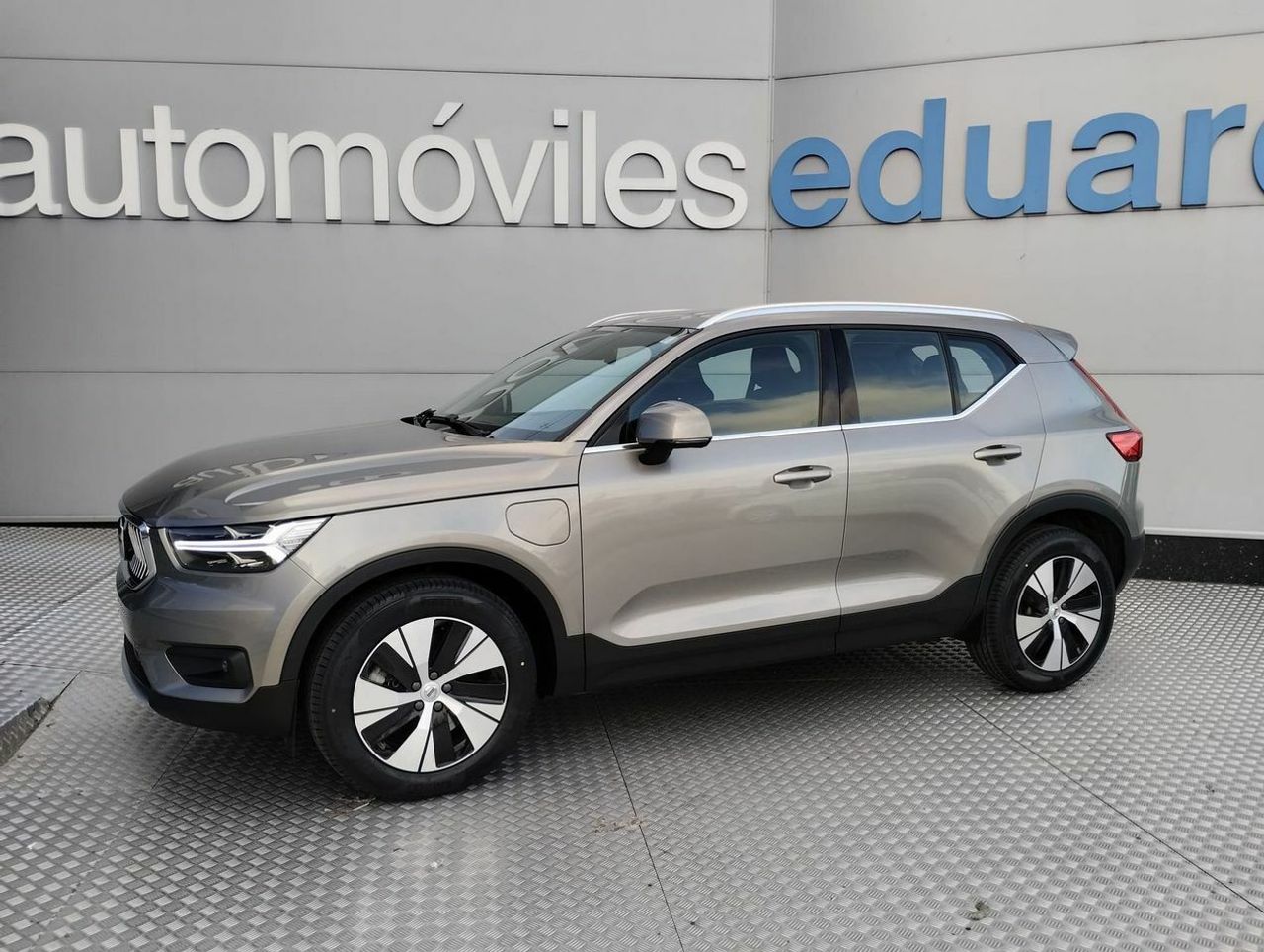 Volvo XC40 1.5 T5 Twin Recharge Inscription Ex Auto - Foto 4