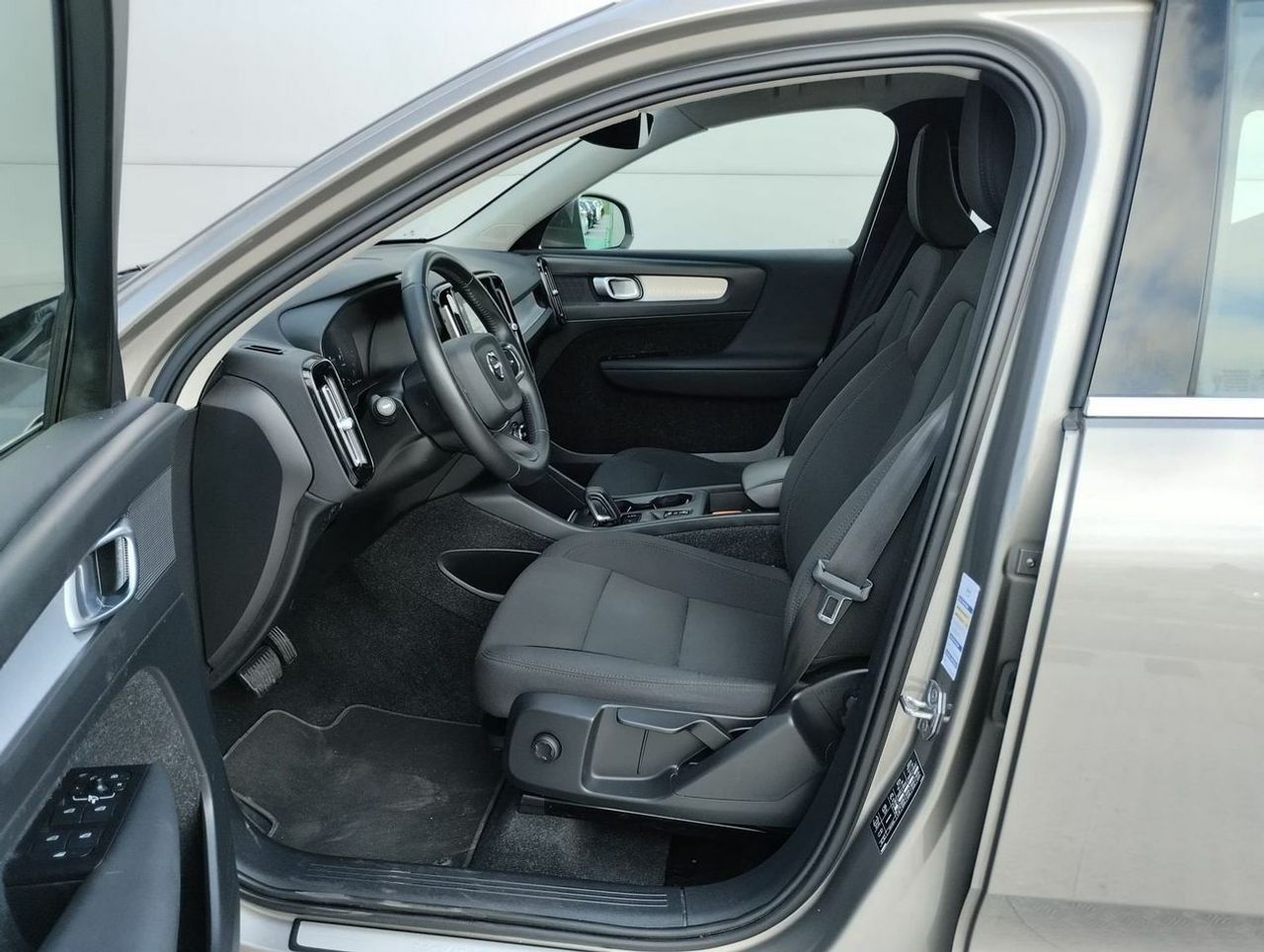Volvo XC40 1.5 T5 Twin Recharge Inscription Ex Auto - Foto 9
