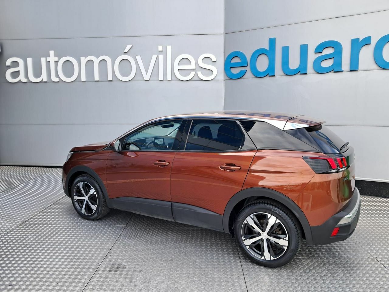Peugeot 3008 1.2 PURETECH 96KW 130CV ACTIVE EAT8 - Foto 6