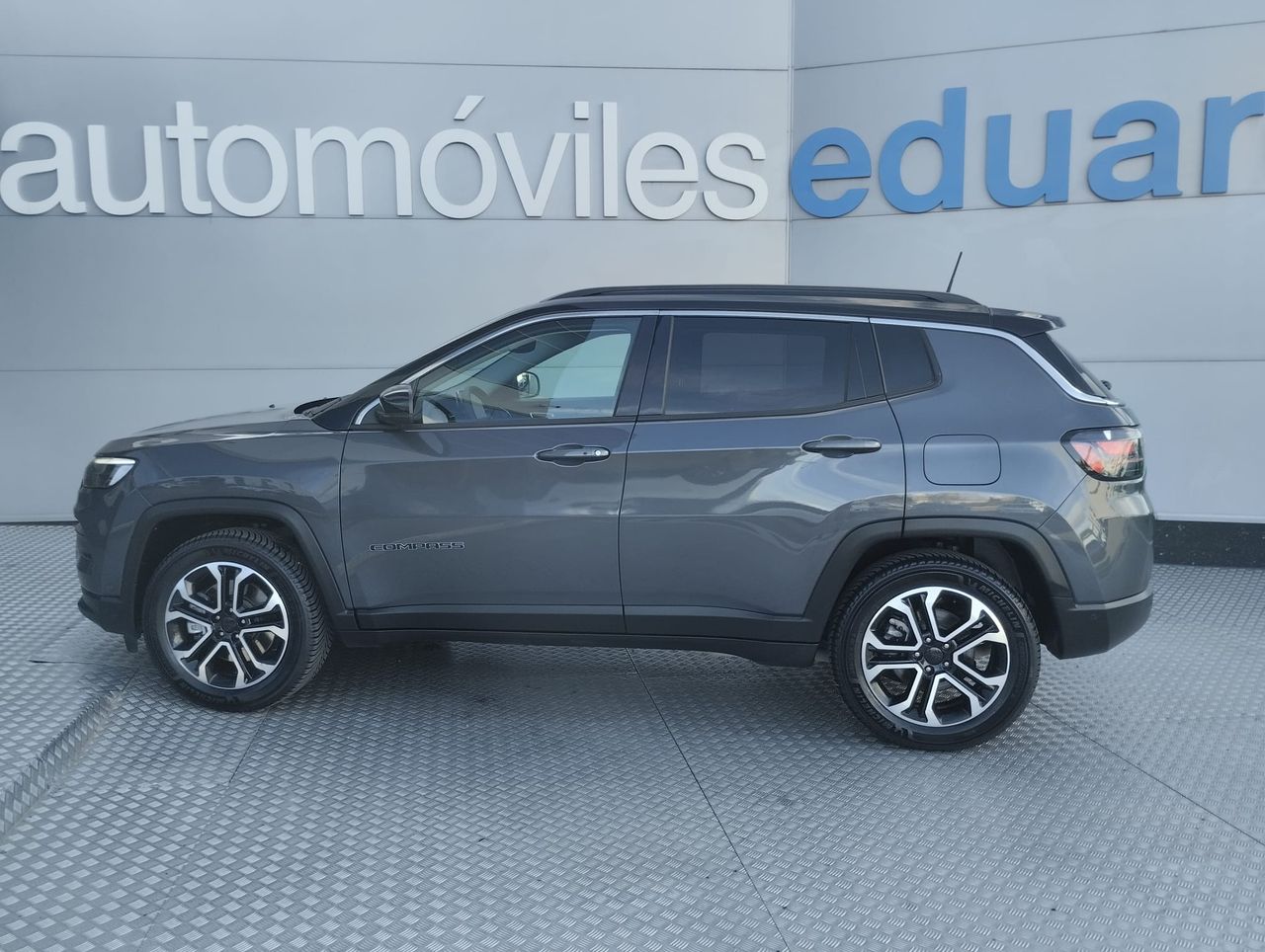 Jeep Compass 1.3 T4 PHEV 190CV LIMITED 4XE AUTO - Foto 7