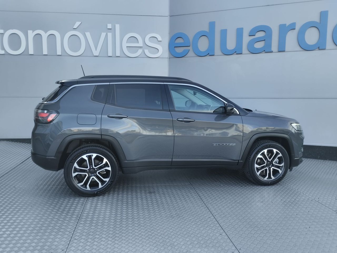 Jeep Compass 1.3 T4 PHEV 190CV LIMITED 4XE AUTO - Foto 5