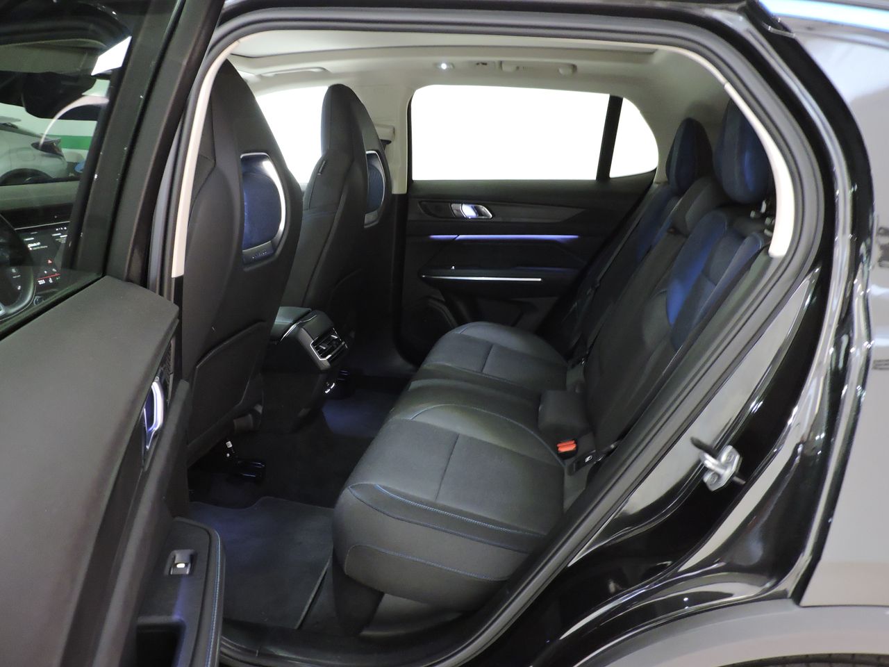 Lynk & Co 01 1.5T PHEV - Foto 11