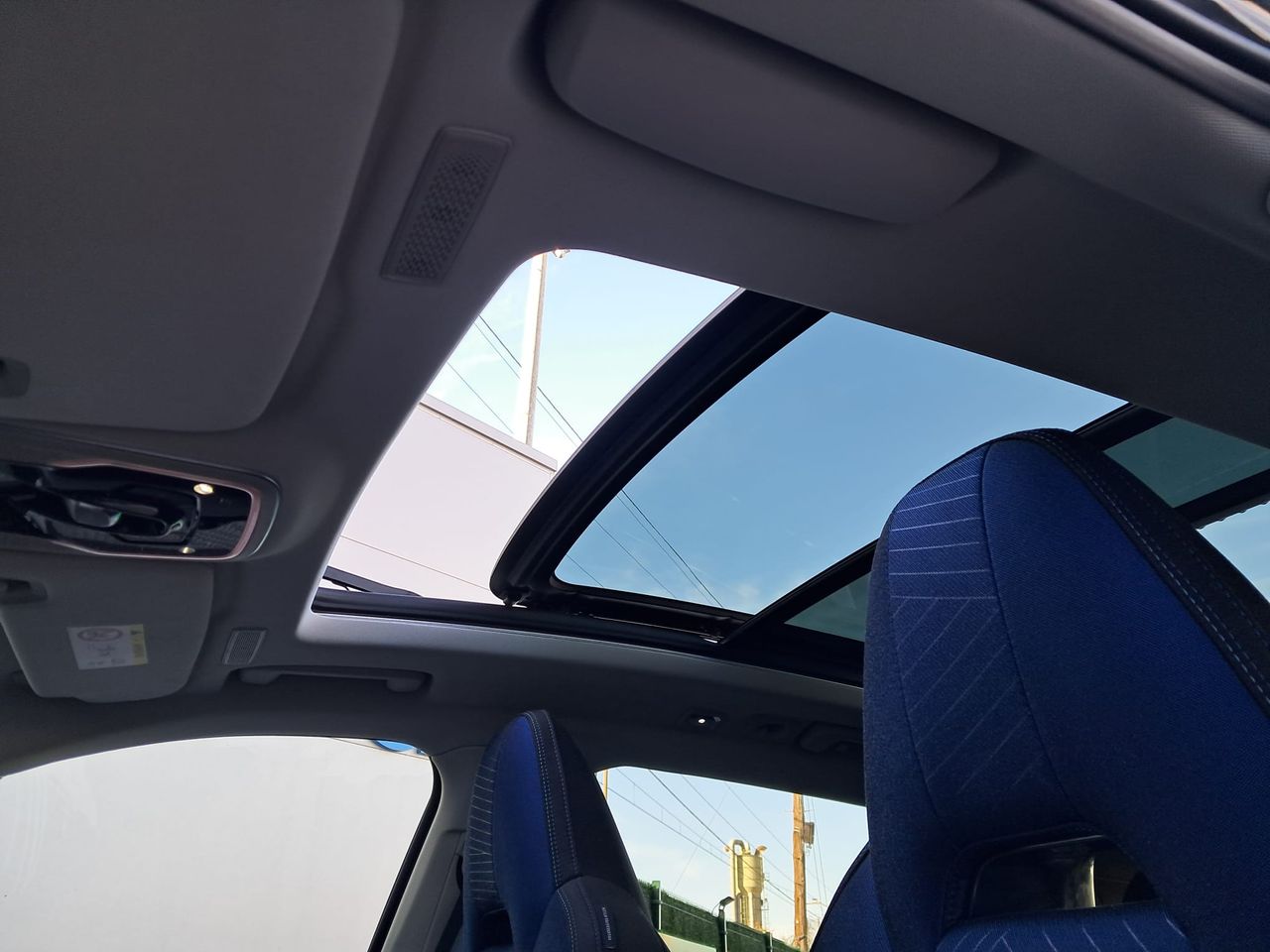 Lynk & Co 01 1.5T PHEV - Foto 15