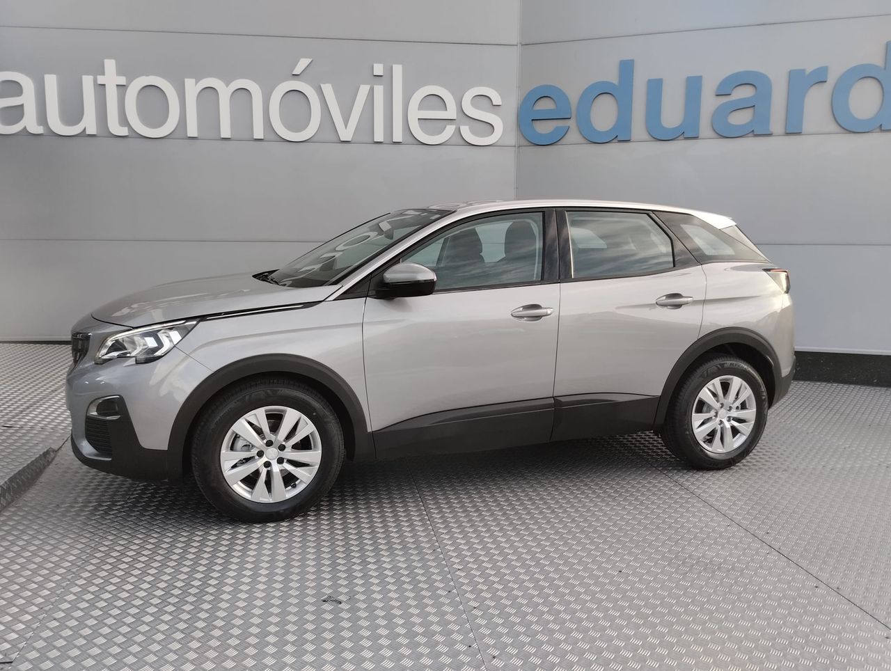 Peugeot 3008 Active 1.5Hdi - Foto 4