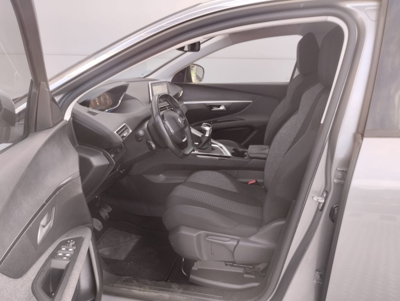 Peugeot 3008 Active 1.5Hdi - Foto 9