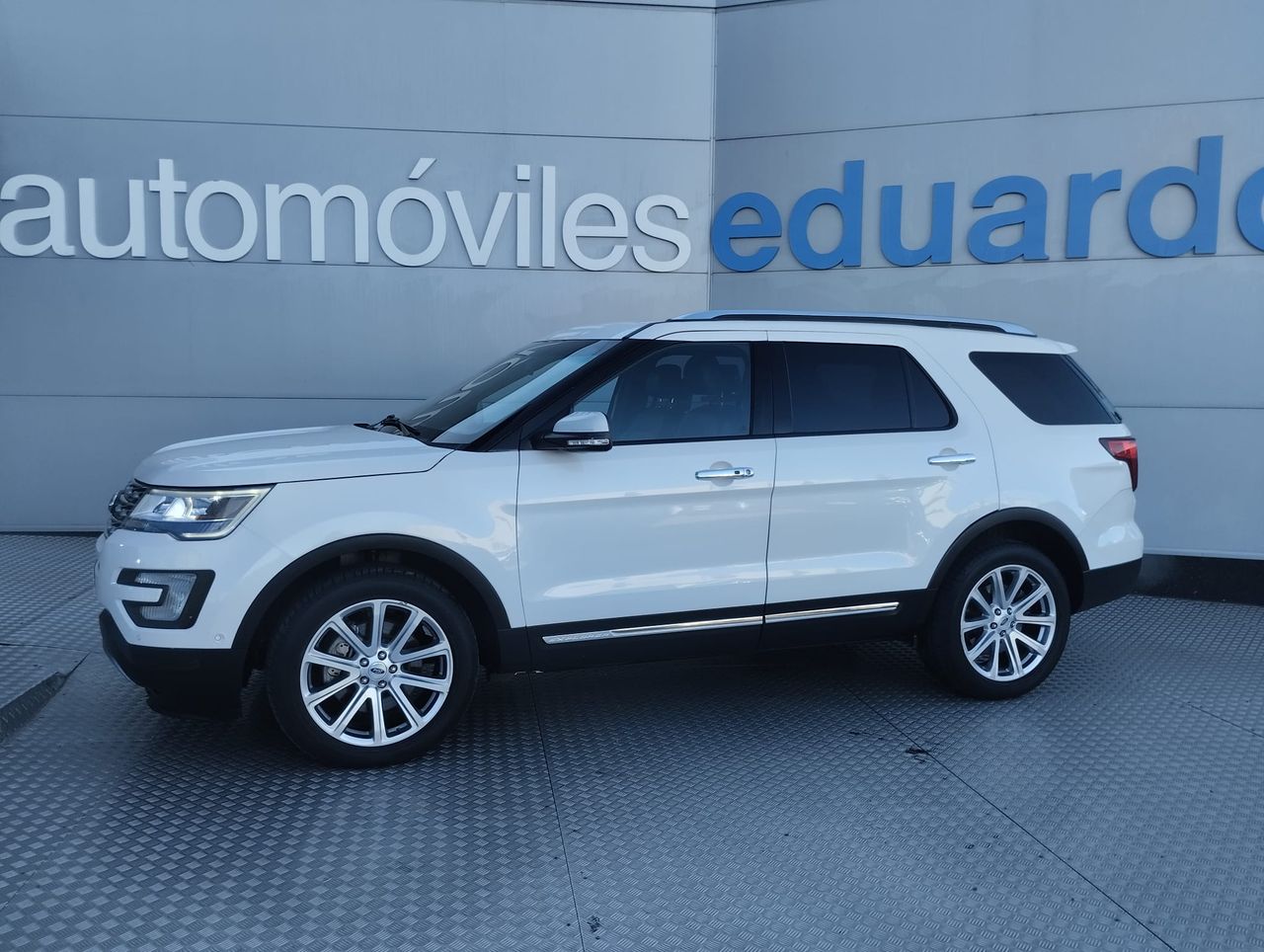 Ford Explorer 2261 LIMITED AWD 280CV - Foto 4